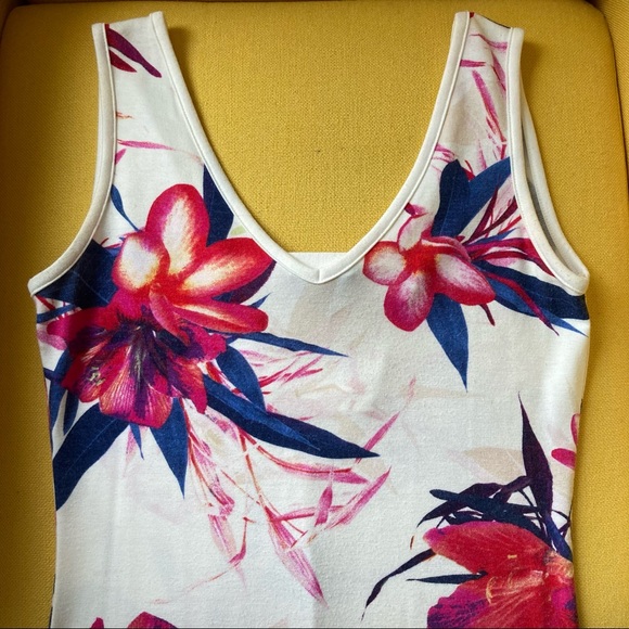 Dynamite Floral Maxi Dress - Picture 3 of 7